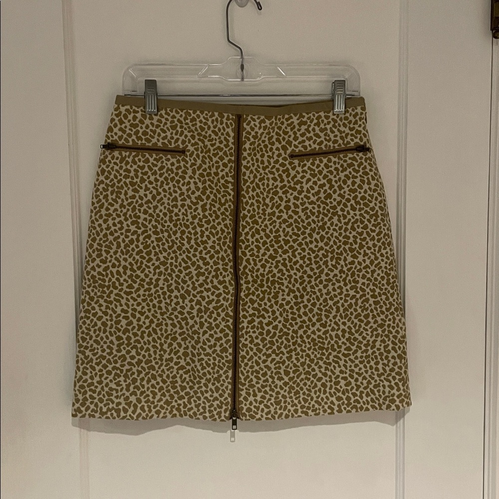 J. McLaughlin Size 4 Tan Leopard Print Skirt